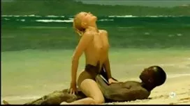 Indah gadis bodoh de ...