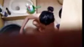 Dua anak perempuan,  ...