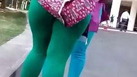 Voyeur, seterusnya c ...
