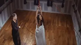 Masturbasi di meja c ...