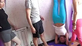 Di tengah secara tid ...