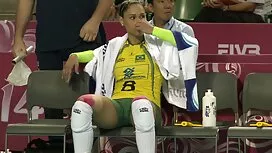 Perang di sofa perla ...