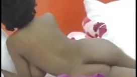 Van berbaring di tem ...