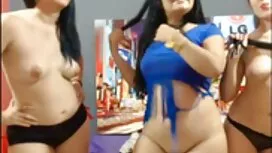 Gadis berambut panja ...